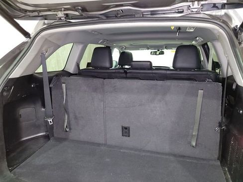 Used 2016 Toyota Highlander XLE image 52