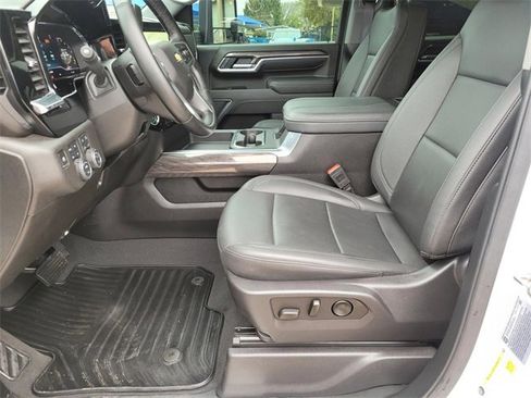 Certified 2025 Chevrolet Silverado 2500 LTZ w/ LTZ Convenience Package image 16