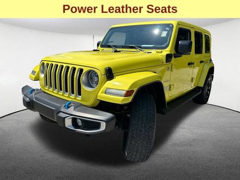 Used 2023 Jeep Wrangler Unlimited Sahara w/ Cold Weather Group AWD/4WD image 5