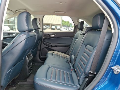 Used 2022 Ford Edge SEL w/ Sport Appearance Package AWD/4WD image 10