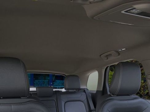 New 2026 Lincoln Corsair Premiere image 22