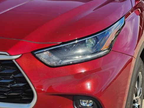 Used 2021 Toyota Highlander XLE image 9