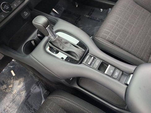 Used 2025 Honda HR-V LX image 23