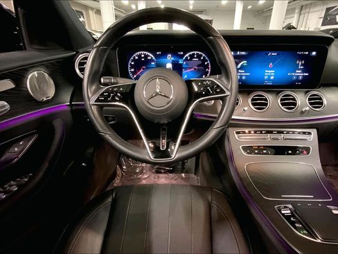 Used 2022 Mercedes-Benz E 350 Sedan image 5