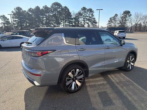 Used 2025 Mitsubishi Outlander SEL image 8