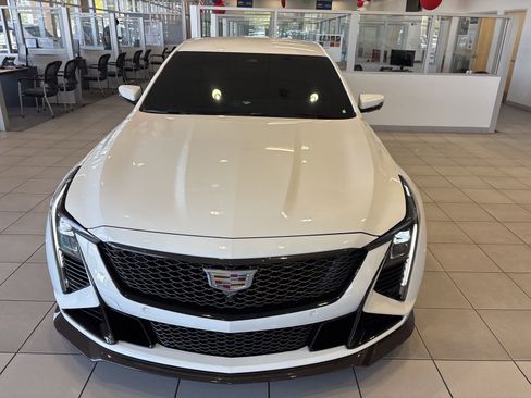 Used 2025 Cadillac CT5 V Blackwing w/ Carbon Fiber 2 Package RWD image 5