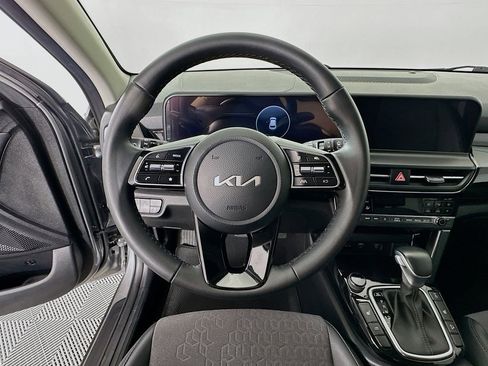 Used 2024 Kia Seltos S AWD/4WD image 11