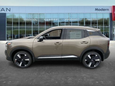 New 2026 Nissan Kicks SR w/ SR Premium Package image 7