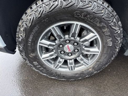 Used 2024 GMC Sierra 1500 AT4 w/ Technology Package image 34