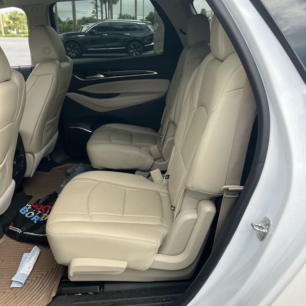 Used 2019 Buick Enclave Essence FWD image 14