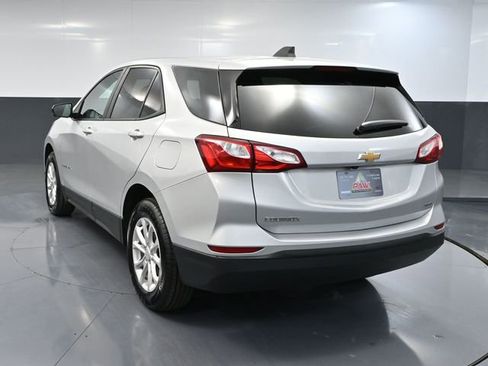 Used 2021 Chevrolet Equinox LS w/ LS Convenience Package AWD/4WD image 8