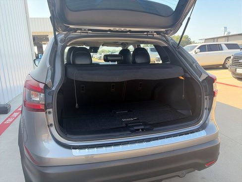 Used 2022 Nissan Rogue Sport SL w/ Premium Package FWD image 27