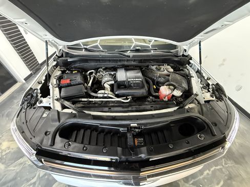 Used 2024 Chevrolet Tahoe High Country image 34