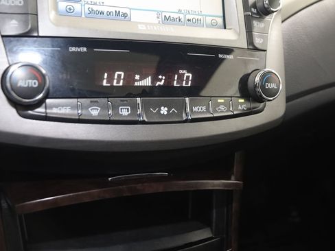 Used 2011 Toyota Avalon FWD image 26