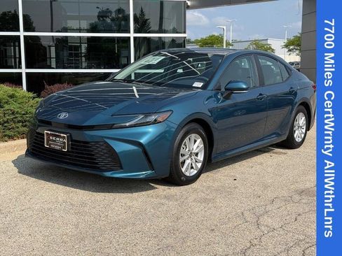 Used 2025 Toyota Camry LE FWD image 7