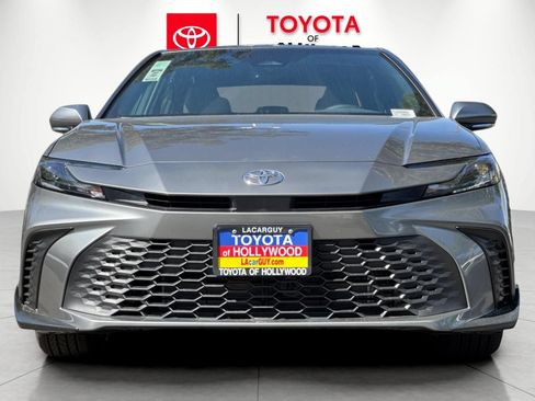 New 2026 Toyota Camry SE FWD image 8