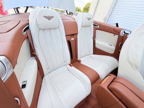 Used 2012 Bentley Continental GT w/ Convenience Specification Pkg image 17