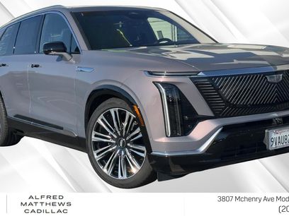 Used 2026 Cadillac Vistiq Premium Luxury