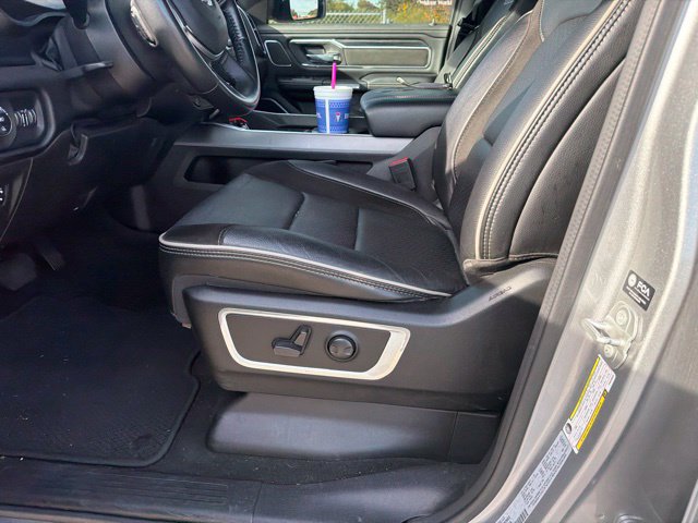 Used 2023 RAM 1500 Laramie AWD/4WD image 10
