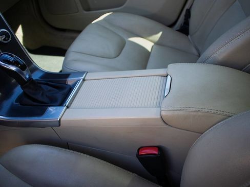 Used 2015 Volvo XC60 T5 Premier image 24