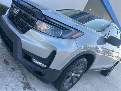 Used 2024 Honda Ridgeline Sport image 4