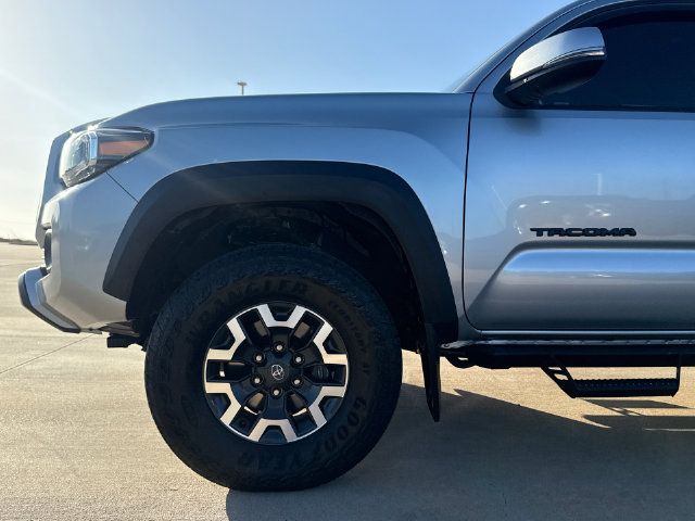 Used 2023 Toyota Tacoma TRD Off-Road AWD/4WD image 5