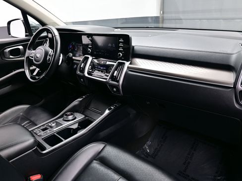 Used 2021 Kia Sorento S image 17