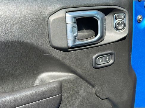 Used 2023 Jeep Wrangler Sport S image 20