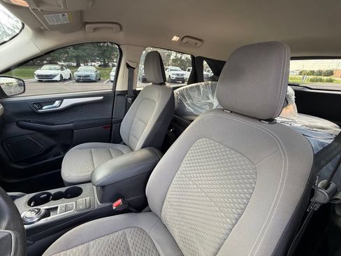 Used 2020 Ford Escape SE FWD image 7