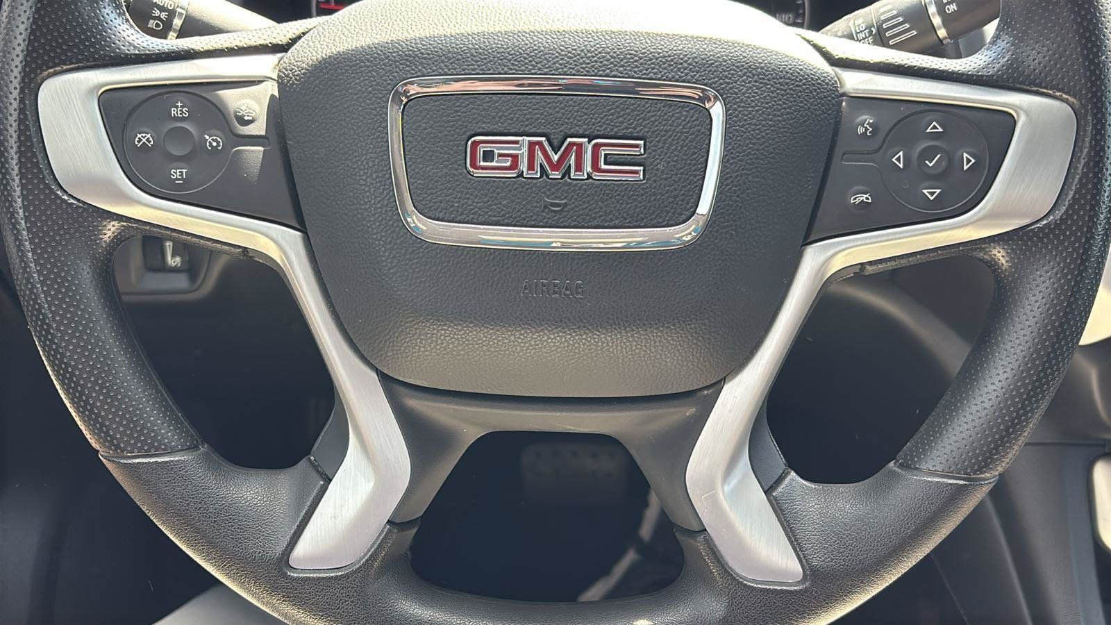 Certified 2023 GMC Acadia SLE w/ Driver Convenience Package FWD image 27