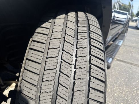 Used 2016 RAM 1500 Laramie w/ Convenience Group image 10