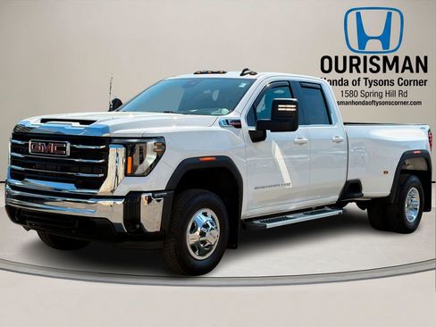 Used 2024 GMC Sierra 3500 SLE w/ SLE Value Package image 2