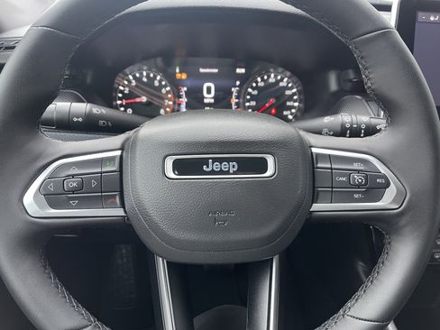 New 2026 Jeep Compass Latitude image 24