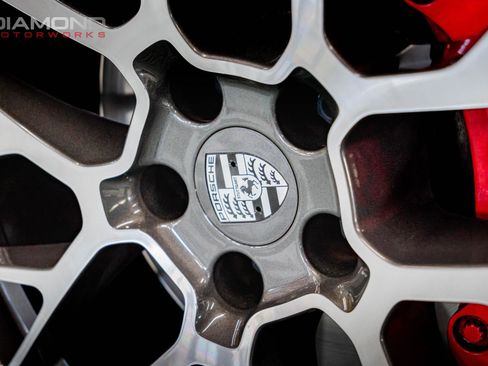 Used 2018 Porsche Macan Turbo image 6