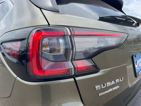 Used 2025 Subaru Outback Limited AWD/4WD image 7