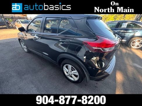 Used 2024 Nissan Kicks S FWD image 3