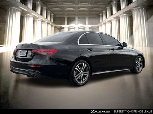 Used 2021 Mercedes-Benz E 350 Sedan image 4