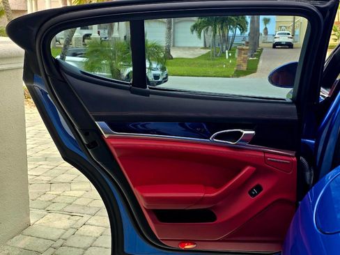 Used 2015 Porsche Panamera S image 84