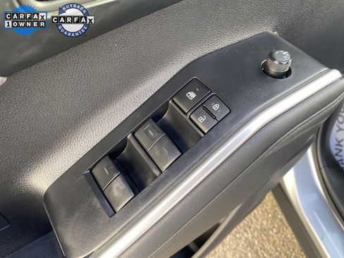 Used 2024 Toyota Highlander LE image 28