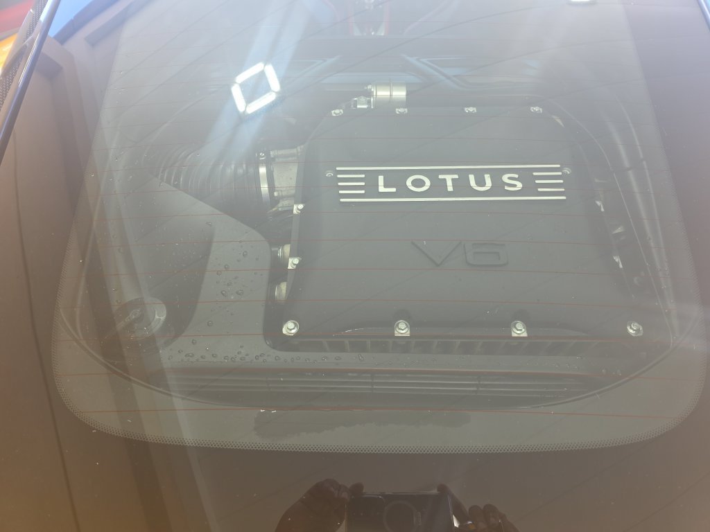 Used 2025 Lotus Emira RWD image 17
