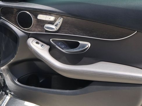 Used 2019 Mercedes-Benz C 300 Sedan w/ Premium Package image 16
