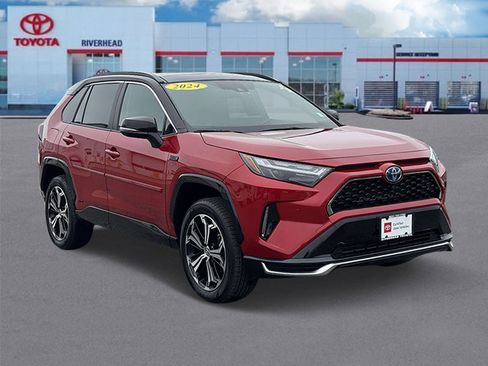 Used 2024 Toyota RAV4 XSE w/ Premium Package image 2