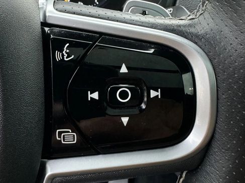 Used 2019 Volvo XC90 T6 R-Design w/ Protection Package Premier image 31