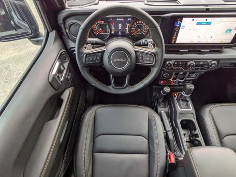 New 2025 Jeep Wrangler Unlimited Rubicon 392 image 17