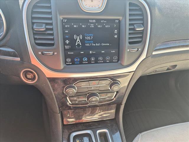 Used 2018 Chrysler 300 Limited RWD image 14