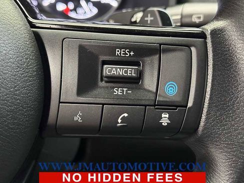 Used 2023 Nissan Rogue SV image 37