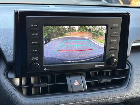 Used 2022 Toyota RAV4 XLE AWD/4WD image 26