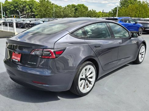 Used 2022 Tesla Model 3 Long Range AWD/4WD image 3