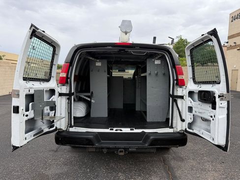 Used 2013 Chevrolet Express 2500 image 8