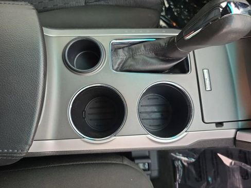 Used 2014 Ford Explorer XLT image 4